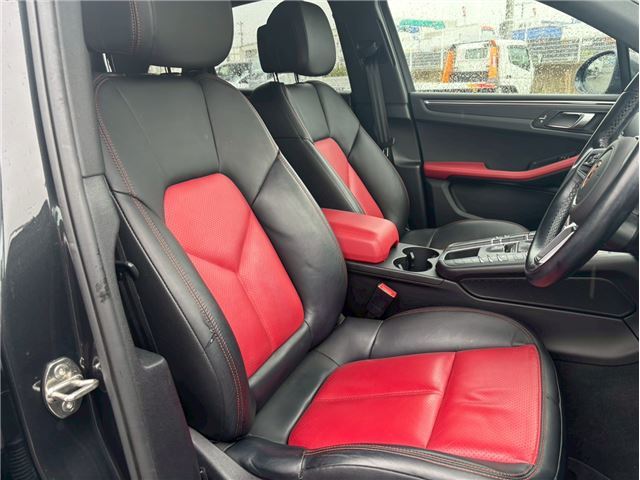 صورة مصغرة 8 لـ 2021 Porsche MACAN
