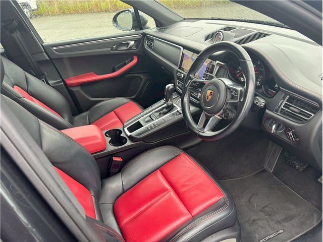 صورة مصغرة 7 لـ 2021 Porsche MACAN
