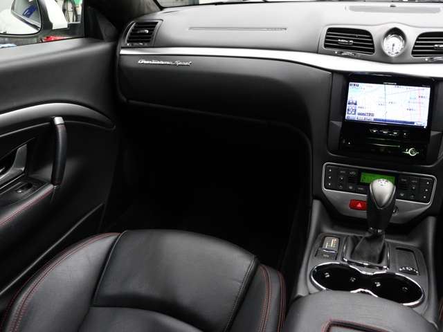 2015 Maserati GRAN TURISMO — миниатюра 23