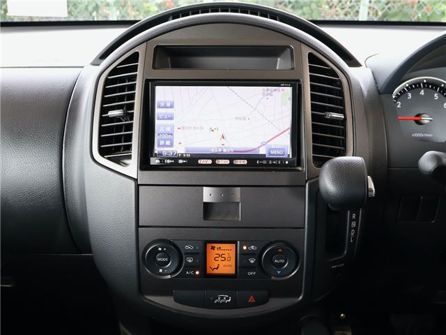 2011 Nissan LAFESTA — миниатюра 16