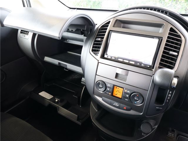 2011 Nissan LAFESTA — миниатюра 21
