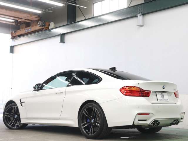 2017 BMW M4 COUPE — фото 3