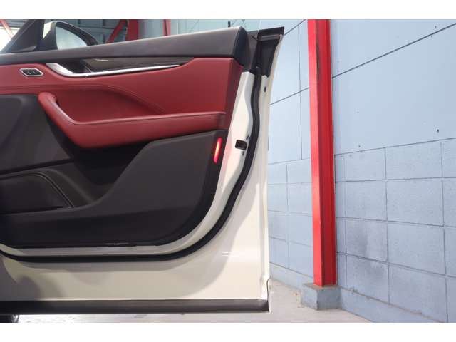 صورة مصغرة 40 لـ 2017 Maserati LEVANTE
