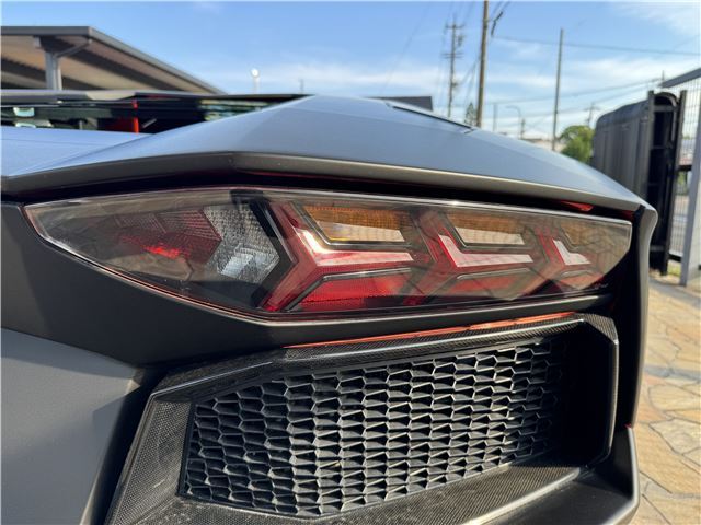 2012 Lamborghini AVENTADOR — миниатюра 45