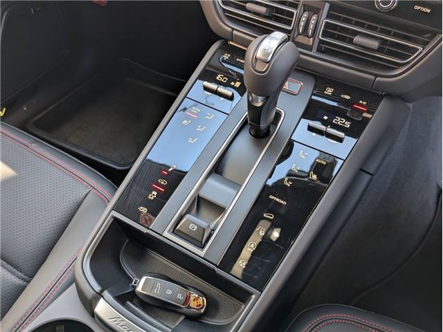 2026 Porsche MACAN 缩略图 8