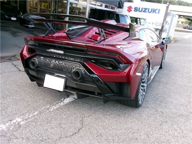 صورة 2 لـ 2023 Lamborghini HURACAN