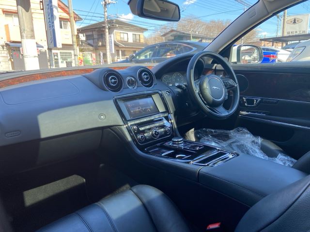 2017 Jaguar XJ 缩略图 3