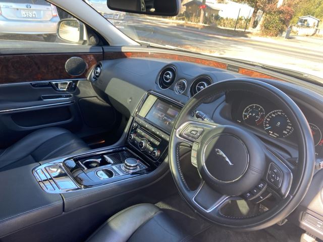 2017 Jaguar XJ 缩略图 50