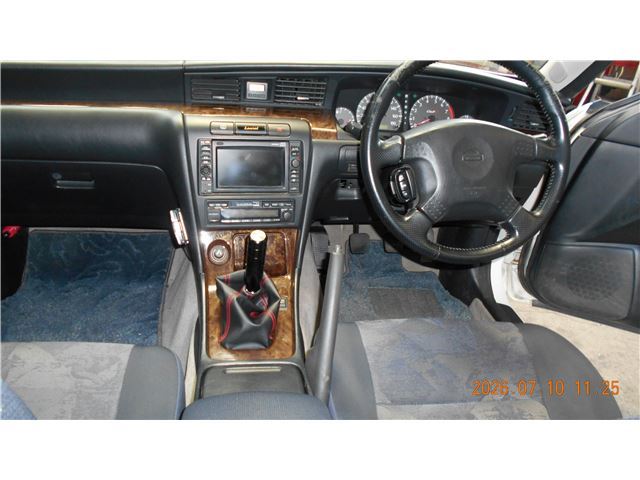 2001 Nissan LAUREL 缩略图 17