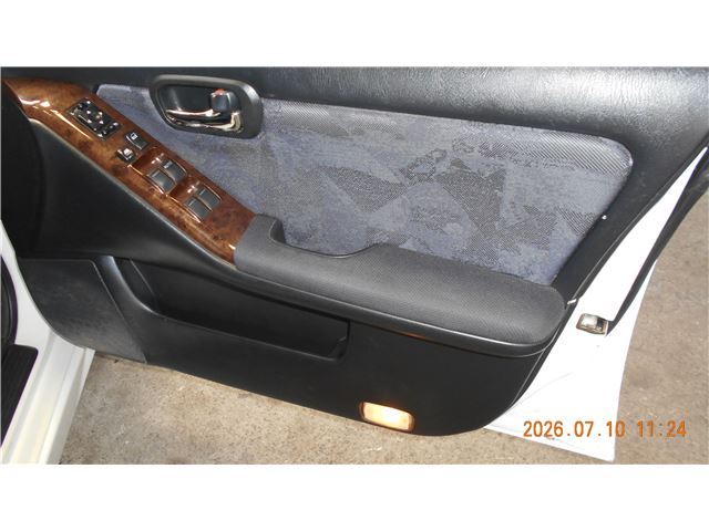 2001 Nissan LAUREL 缩略图 10