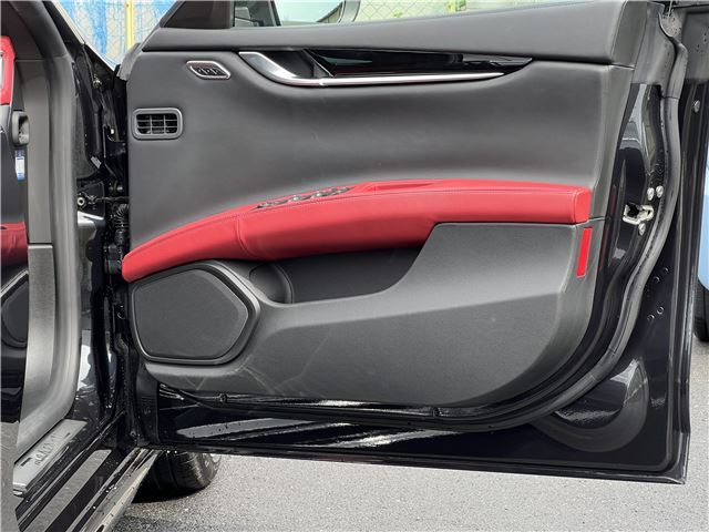 صورة مصغرة 31 لـ 2018 Maserati GRAN SPORT