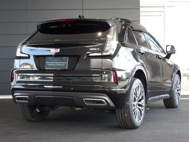 صورة مصغرة 2 لـ 2025 Cadillac XT4