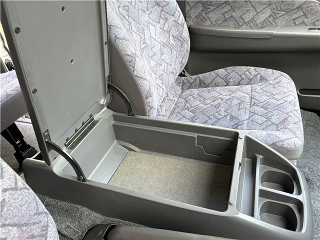 2002 Nissan CARAVAN 缩略图 29