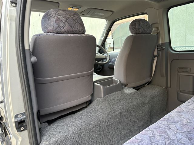 2002 Nissan CARAVAN 缩略图 32