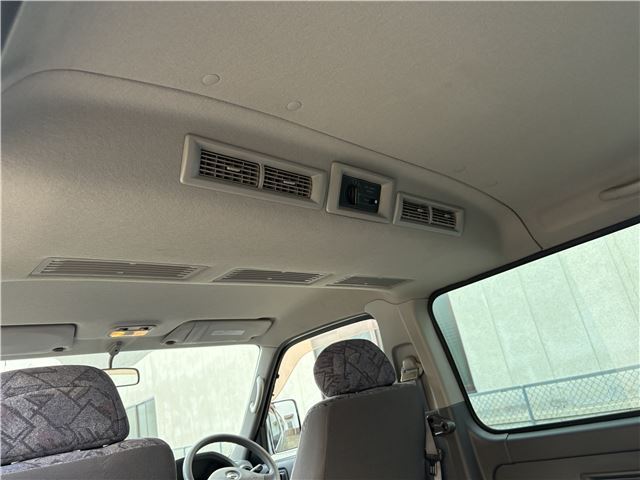 2002 Nissan CARAVAN 缩略图 33
