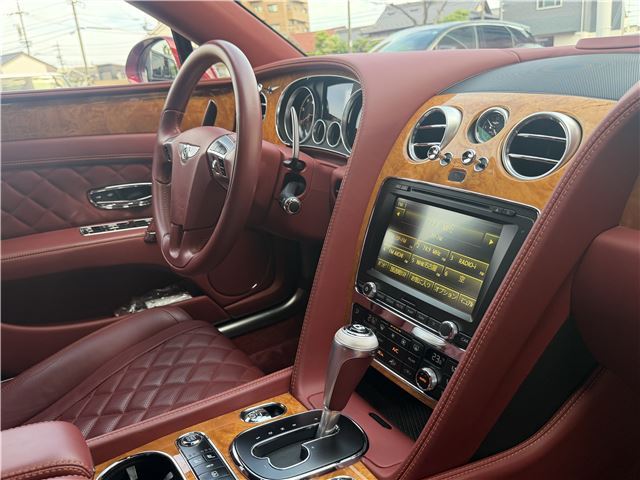 2017 Bentley FLYING SPUR — миниатюра 17