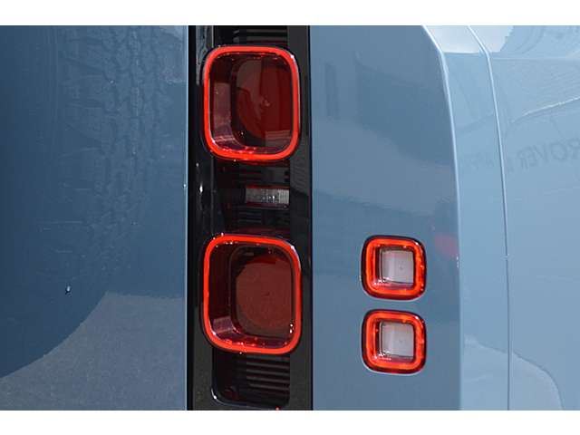 صورة مصغرة 22 لـ 2025 LAND Rover DEFENDER