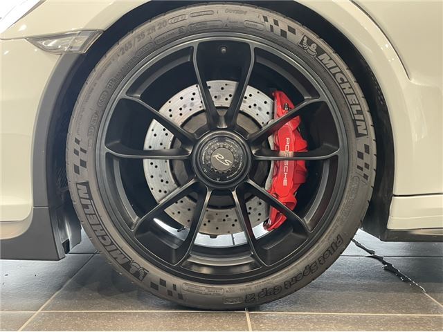 2016 Porsche 911 — миниатюра 14