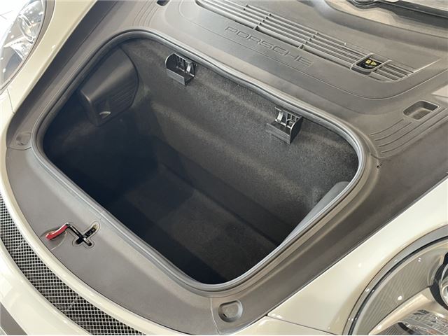2016 Porsche 911 — миниатюра 19