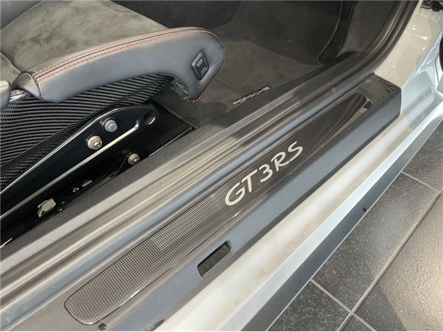 2016 Porsche 911 — миниатюра 29