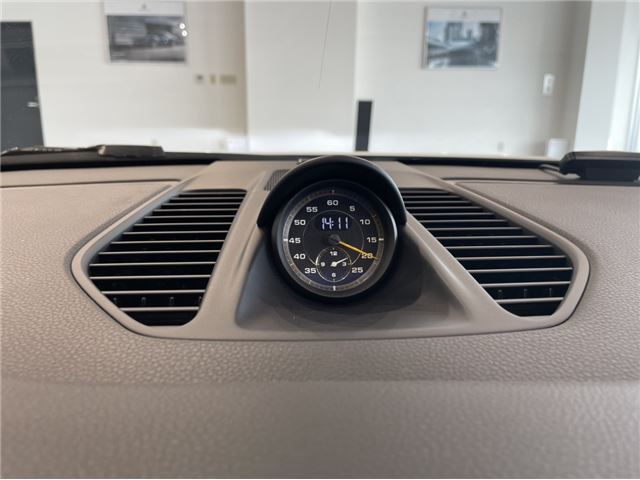 2016 Porsche 911 — миниатюра 36