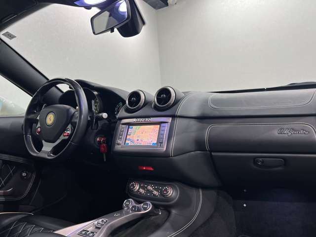 2011 Ferrari CALIFORNIA 缩略图 13