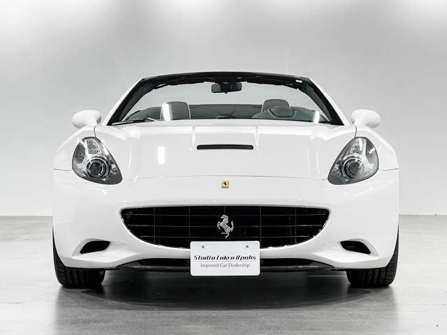 2011 Ferrari CALIFORNIA 缩略图 2