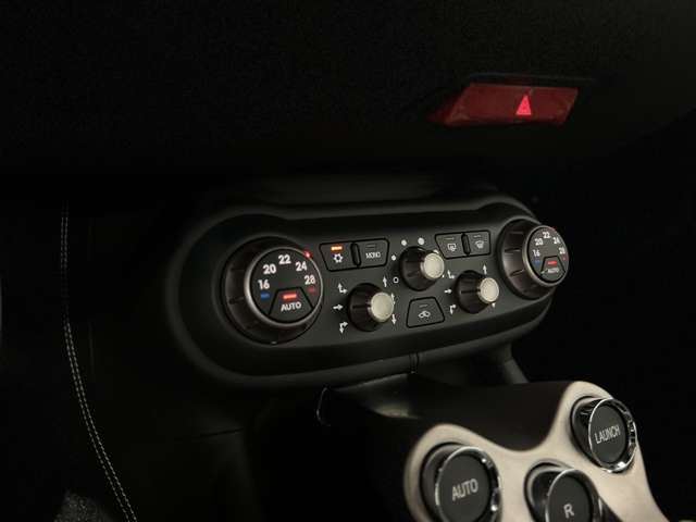 2011 Ferrari CALIFORNIA 缩略图 16