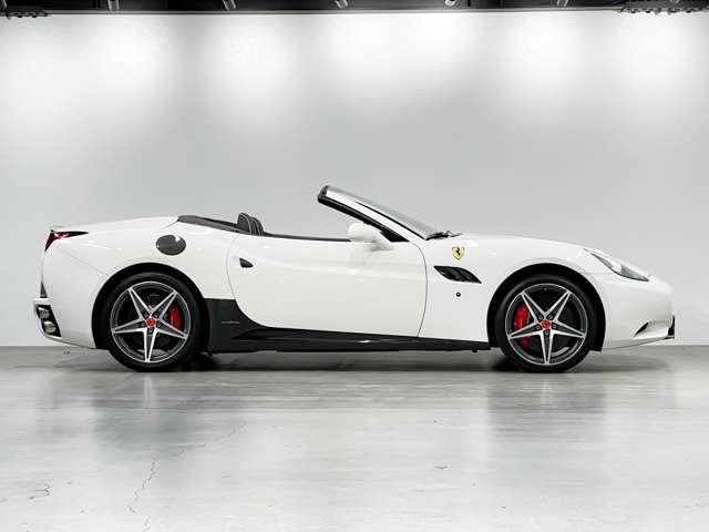 2011 Ferrari CALIFORNIA 缩略图 5