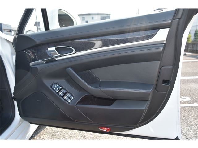 2011 Porsche PANAMERA 缩略图 27