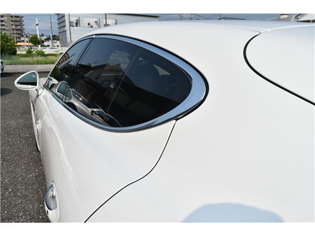 2011 Porsche PANAMERA 缩略图 40