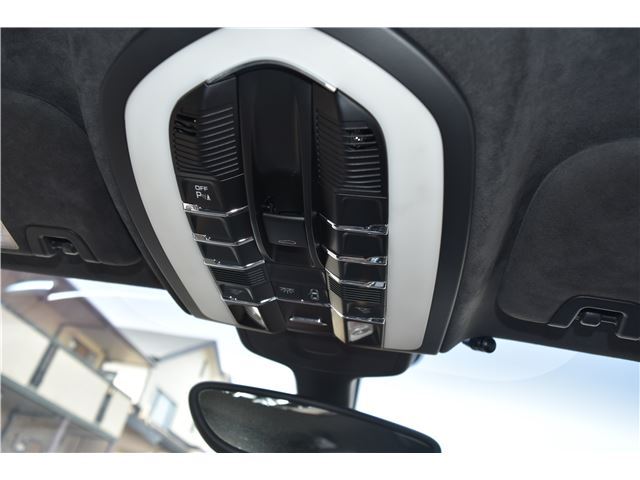 2011 Porsche PANAMERA 缩略图 50