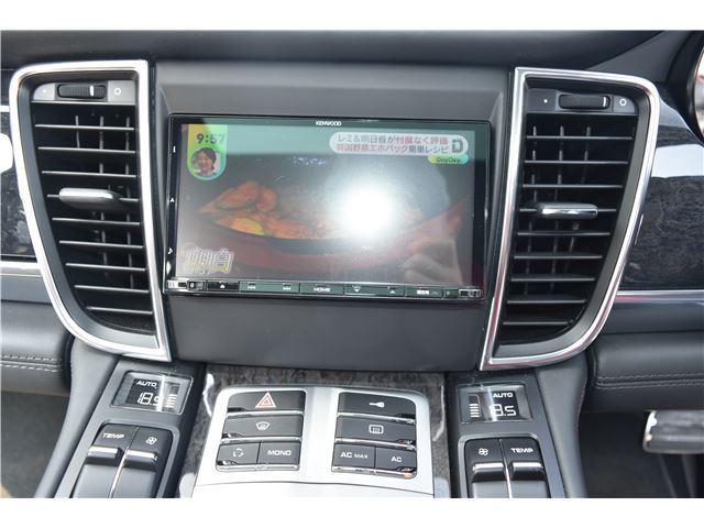 2011 Porsche PANAMERA 缩略图 52
