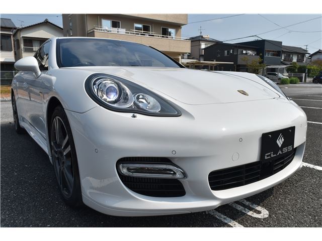 2011 Porsche PANAMERA 缩略图 4