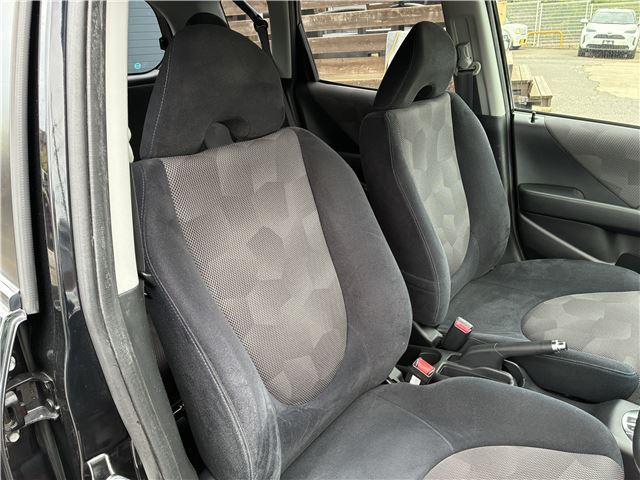 صورة مصغرة 22 لـ 2004 Honda FIT