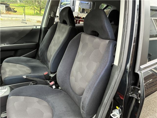 صورة مصغرة 25 لـ 2004 Honda FIT