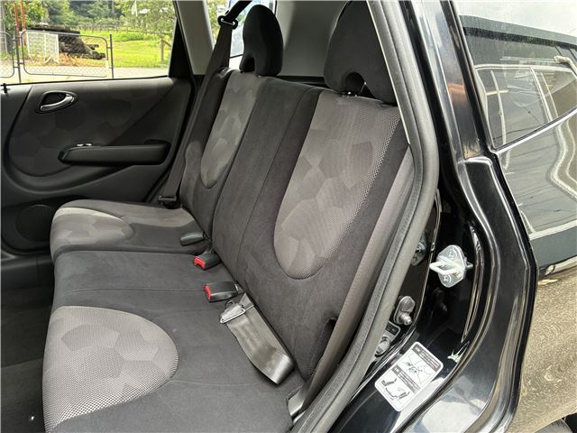 صورة مصغرة 28 لـ 2004 Honda FIT