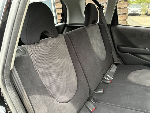 صورة مصغرة 29 لـ 2004 Honda FIT