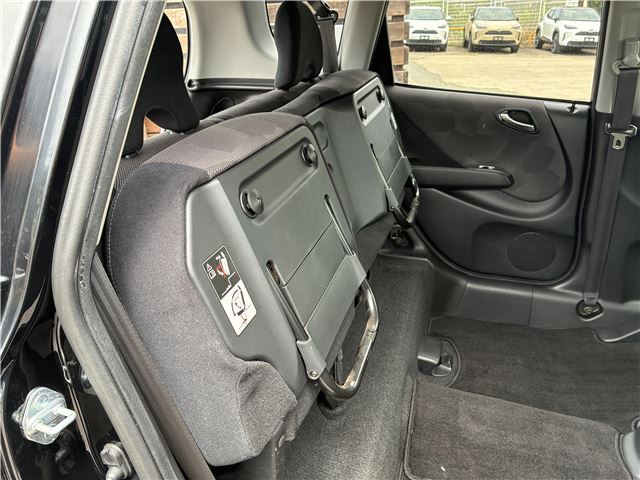 صورة مصغرة 38 لـ 2004 Honda FIT