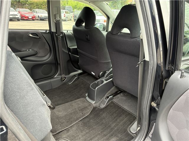 صورة مصغرة 40 لـ 2004 Honda FIT