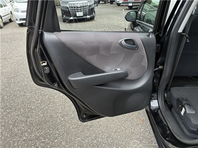 صورة مصغرة 50 لـ 2004 Honda FIT