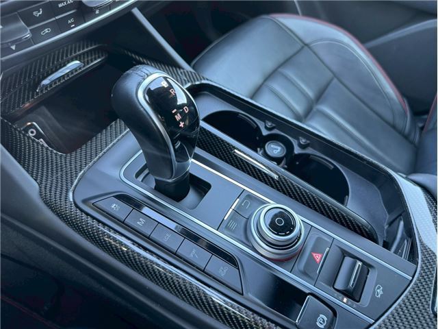 2016 Maserati LEVANTE — миниатюра 34