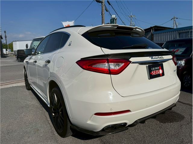 2016 Maserati LEVANTE — фото 8