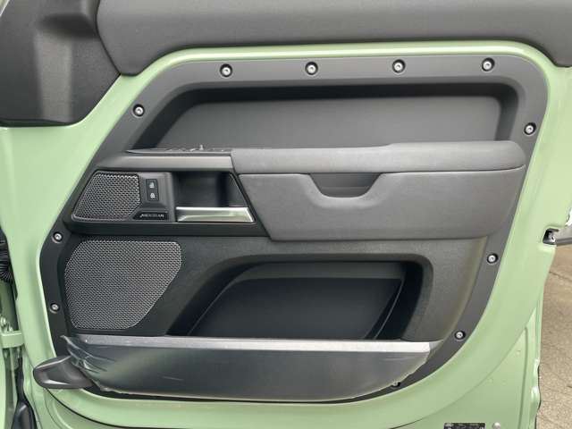 2023 LAND Rover DEFENDER — миниатюра 41