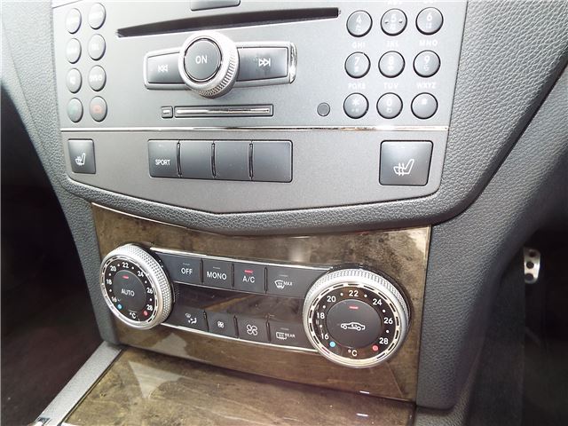 صورة مصغرة 24 لـ 2009 Mercedes-BENZ C-CLASS
