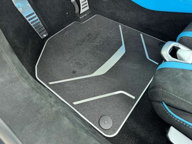 2023 Lamborghini HURACAN — миниатюра 15