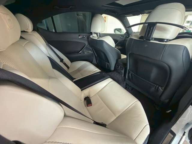 صورة مصغرة 39 لـ 2014 Lexus IS F
