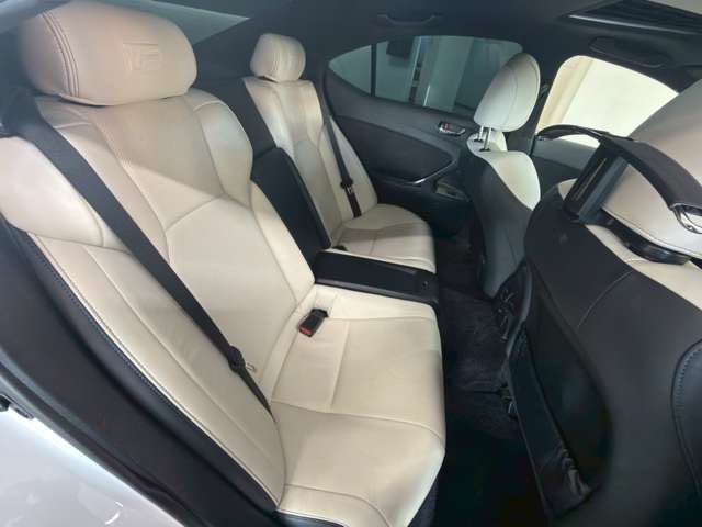 صورة مصغرة 40 لـ 2014 Lexus IS F