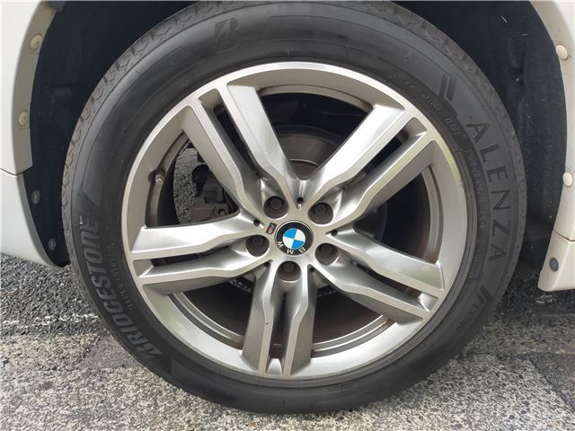 2016 BMW X1 thumbnail 11