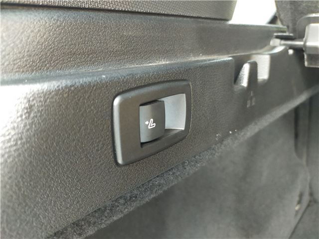 2016 BMW X1 thumbnail 24